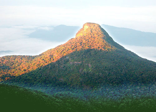 亞當峰