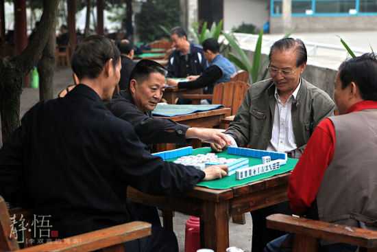 打麻將 攝影:李雙喜 打麻將 攝影:李雙喜
