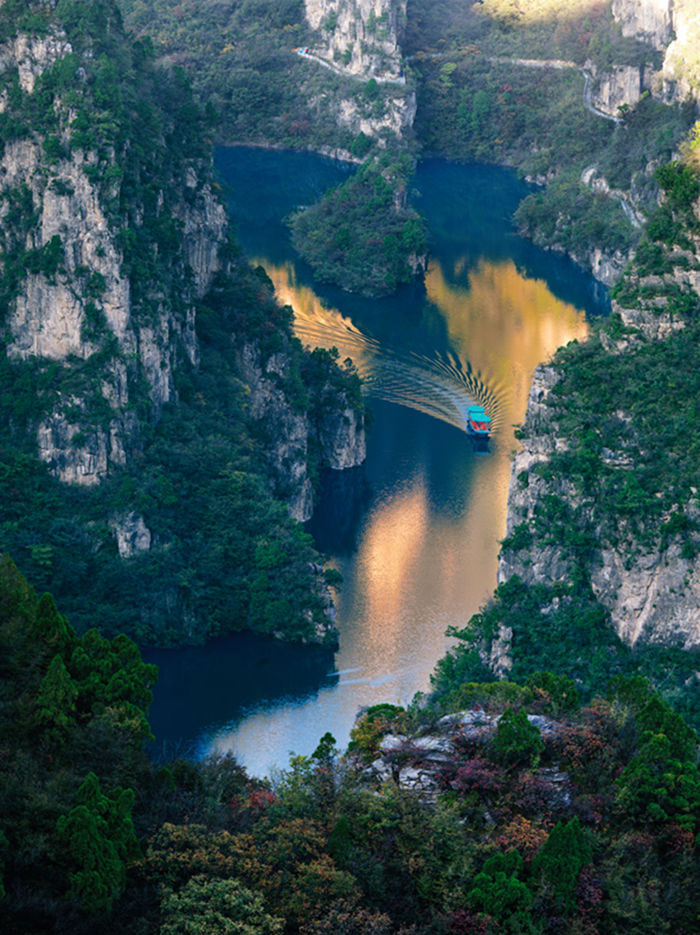 青龍峽、峰林峽景區(qū)推出女性免票月優(yōu)惠活動(dòng)