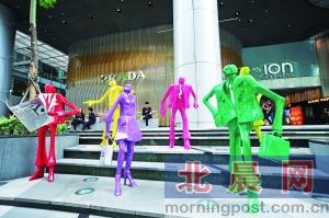 烏節(jié)路上大牌云集。