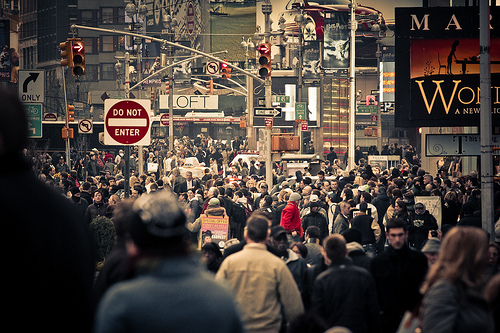 中國(guó)游客掃貨全球 中國(guó)游客掃貨全球