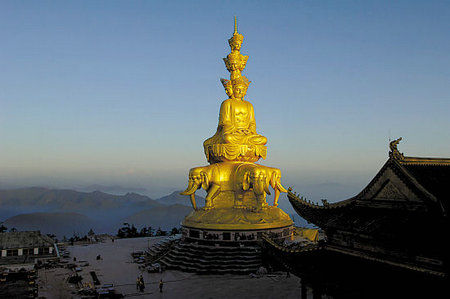 甜蜜初雪情侶游 國(guó)內(nèi)7大名山賞霧凇 甜蜜初雪情侶游 國(guó)內(nèi)7大名山賞霧凇