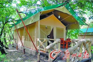 　　肯尼亞馬賽馬拉費(fèi)爾蒙帳篷酒店。