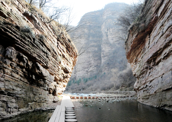 帶你走進(jìn)5A景區(qū)“新兵”龍?zhí)洞髰{谷 帶你走進(jìn)5A景區(qū)“新兵”龍?zhí)洞髰{谷