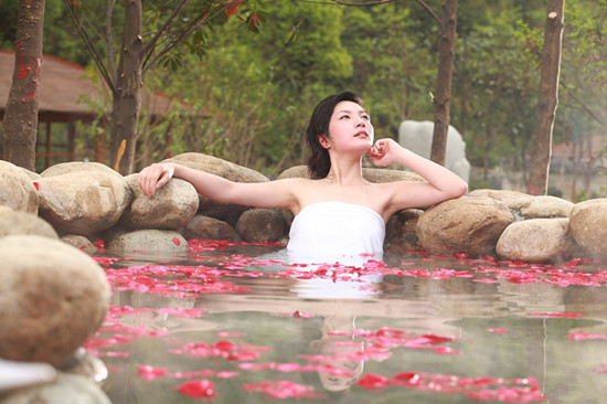 初秋享舒爽花都溫泉等您來 初秋享舒爽花都溫泉等您來