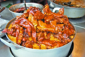 青巖古鎮(zhèn)的豬腳。