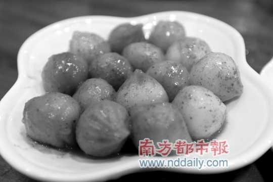 碧紗籠的水晶包,帶著咖啡味。