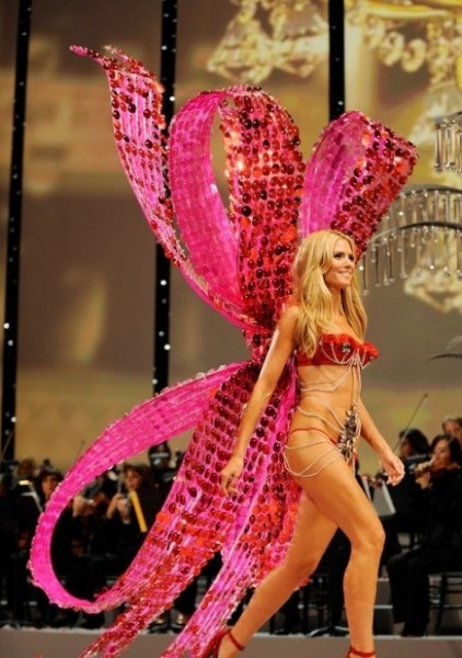 誰能有幸約會(huì)天使？維秘超模們的男星后宮團(tuán)