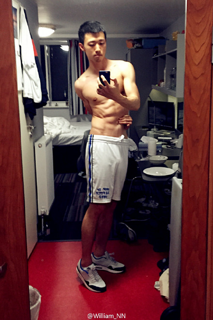 這么性感，你女朋友造？