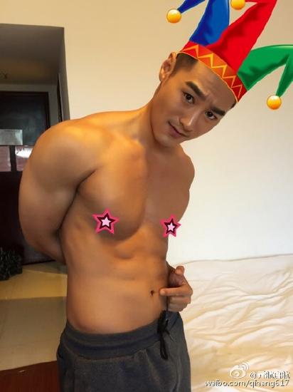 不造哪里不對(duì)，反正看起來怪怪的！