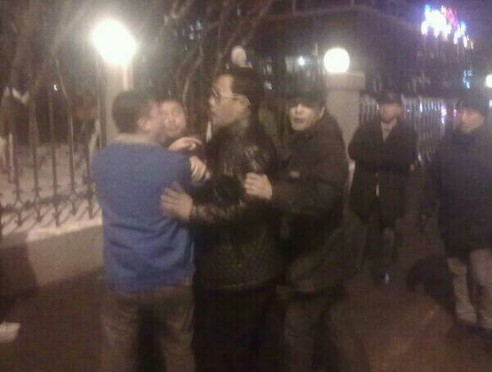 轉(zhuǎn)發(fā)到微博網(wǎng)曝趙本山徒弟駕無(wú)牌路虎追尾打人。