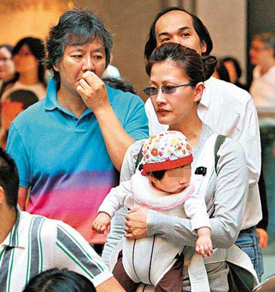 陳慧珊和老公鐘家鴻、女兒