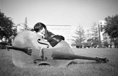 提琴專業(yè)的康康被稱為“人大女神”。