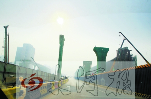 　三環(huán)大“項圈”，西、北兩段預(yù)計年底通車