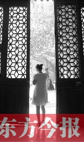 前日，鄭州市碧沙崗地下公共納涼點的入口