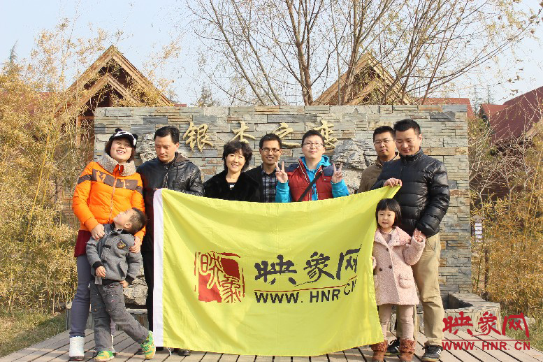 來張小合影，好多朋友都在其他地方玩，已經(jīng)嗨的叫不回來……