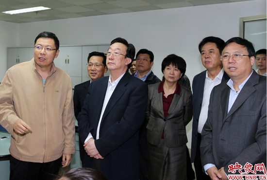 5月9日上午11點(diǎn)10分，河南省委書記郭庚茂一行來到映象網(wǎng)視察。映象網(wǎng)記者 邵恰 段晉哲攝