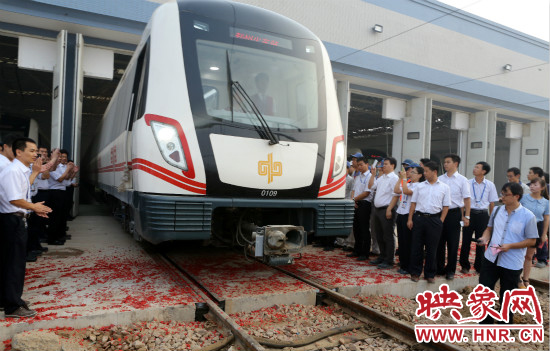 0109號地鐵進(jìn)行試運(yùn)行 0109號地鐵進(jìn)行試運(yùn)行