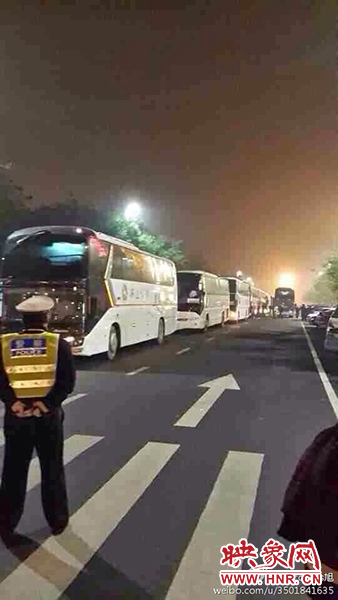 11月1日深夜，鄭州鄭東新區(qū)夜總會“皇家一號”被查處。網(wǎng)友供圖