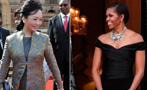 中國國家主席習(xí)近平夫人彭麗媛和美國第一夫人米歇爾(資料圖) 中國國家主席習(xí)近平夫人彭麗媛和美國第一夫人米歇爾(資料圖)