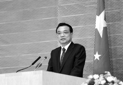 當(dāng)?shù)貢r間5月5日，國務(wù)院總理李克強在非盟會議中心發(fā)表演講。圖/中國政府網(wǎng)