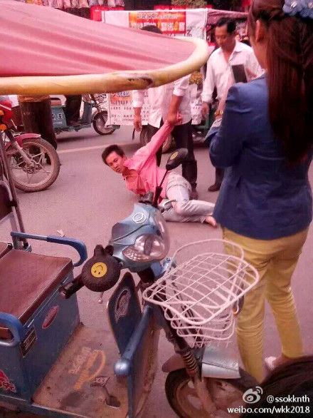 現(xiàn)場圖片來自網(wǎng)友 現(xiàn)場圖片來自網(wǎng)友