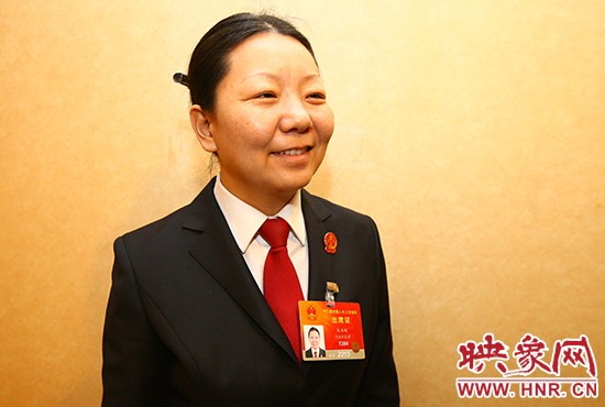 全國(guó)人大代表、河南省寶豐縣人民法院副院長(zhǎng)、鬧店鎮(zhèn)法庭庭長(zhǎng)朱正栩