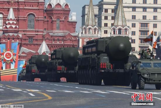 資料圖：2014年5月9日，俄羅斯舉行紀念衛(wèi)國戰(zhàn)爭勝利69周年的閱兵式，俄羅斯總統(tǒng)普京出席。