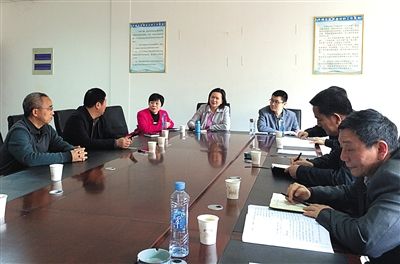 江西省豐城市信訪(fǎng)局接待室，中央信訪(fǎng)督查組約談信訪(fǎng)人。記者 賈世煜 攝