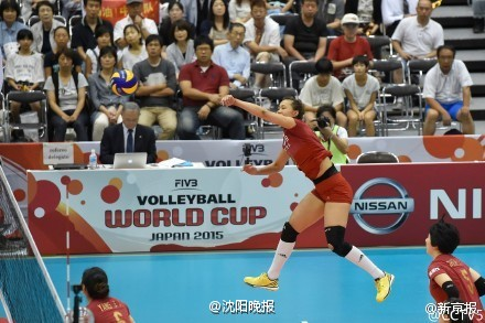 中國女排戰(zhàn)勝日本隊 時隔11年再奪世界冠軍 中國女排戰(zhàn)勝日本隊 時隔11年再奪世界冠軍