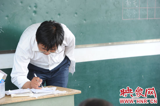 圖為王格現(xiàn)在課堂上。