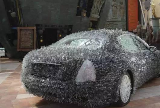 驚！車主用玻璃渣改裝瑪莎拉蒂