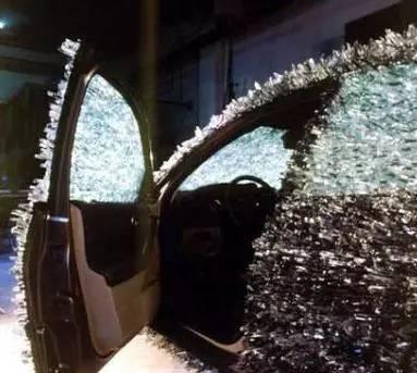 驚！車主用玻璃渣改裝瑪莎拉蒂