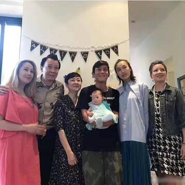 陳冠希女兒首曝光 陳冠希女友是誰？秦舒培個(gè)人資料照片家庭背景