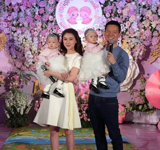 賈躍亭甘薇夫婦12億存款被司法凍結(jié) 賈躍亭甘薇夫婦12億存款被司法凍結(jié)