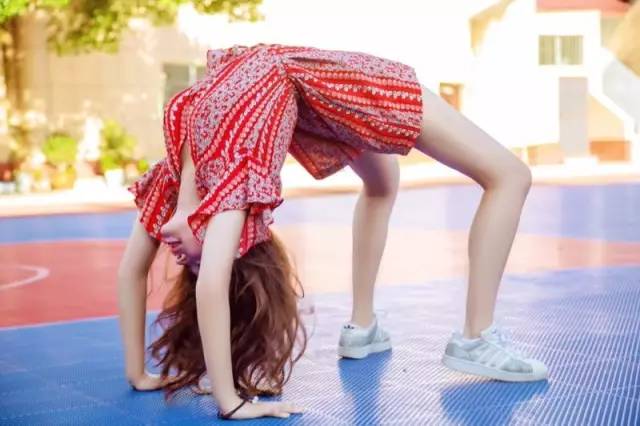 美少女高考577分 因有特長(zhǎng)北大要降219分錄取