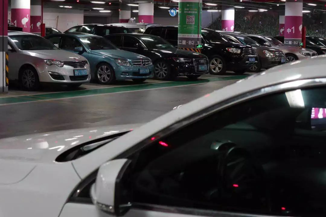 沒(méi)最貴有更貴!男子過(guò)年車停高鐵站10天被收1328元