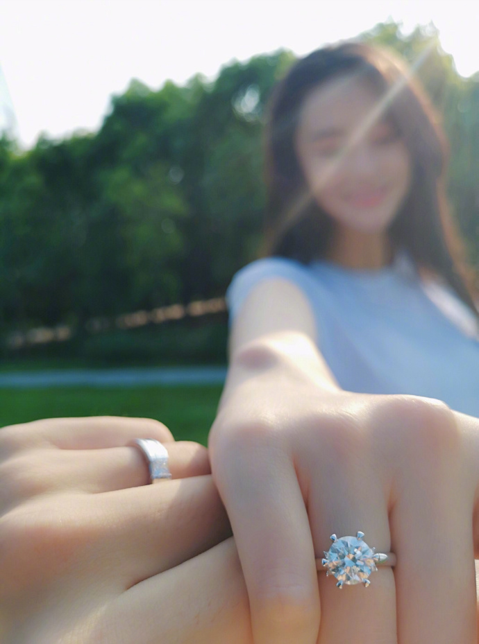 張馨予的婚紗成了淘寶爆款，知道價(jià)格后讓人大跌眼鏡！