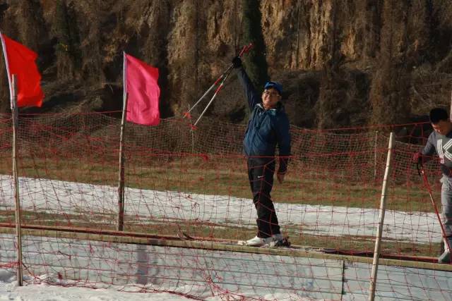 這幾個(gè)帥氣的姿勢(shì)，真的像專(zhuān)業(yè)級(jí)選手了呢