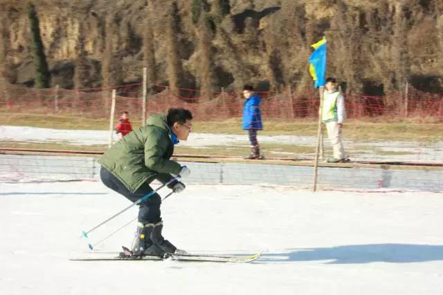 這幾個(gè)帥氣的姿勢(shì)，真的像專(zhuān)業(yè)級(jí)選手了呢