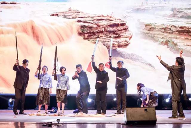 作為本場晚會(huì)的最后一個(gè)節(jié)目，《黃河大合唱》刷新你完全不一樣的體驗(yàn)。