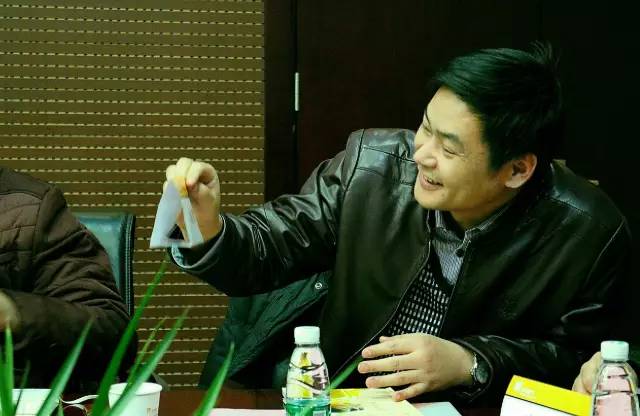 孫躍青 鄭州市公交公司車長(zhǎng)，首屆河南十大影響力公職人員獲獎(jiǎng)?wù)? complete=