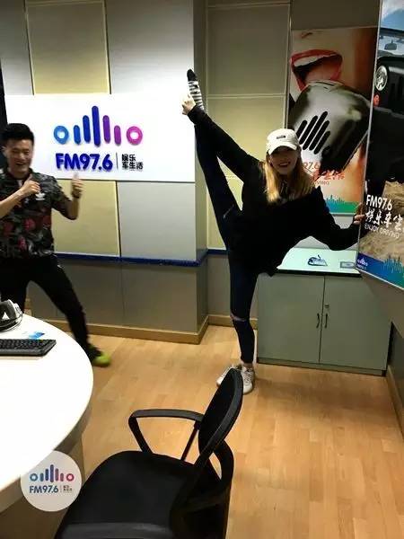 哇哦！都是帶功夫滴美人兒！