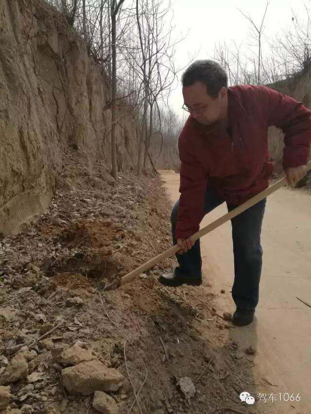 這大叔干起活也是很6呀！