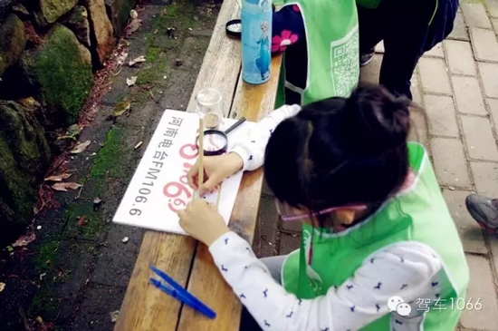 寶貝，爸爸媽媽一直在身后看你認(rèn)真完成任務(wù)！我的女兒棒棒噠！