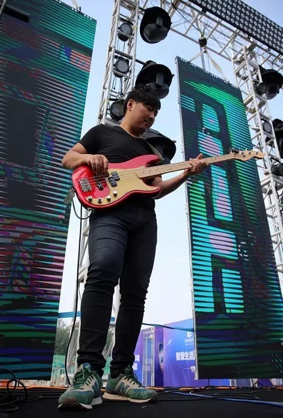 辛苦樂隊老師，你們跟我們一起，共同見證了時光音樂節(jié)是如何一步步成長至今的。