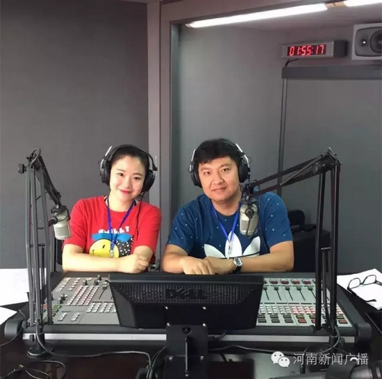 河南新聞廣播主持人趙凱、田羽全程現(xiàn)場直播
