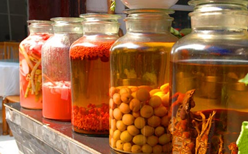 保健酒自泡有風險 自動化釀酒技術(shù)顛覆傳統(tǒng) 保健酒自泡有風險 自動化釀酒技術(shù)顛覆傳統(tǒng)