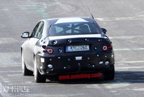 新一代奔馳C級 新一代奔馳C級