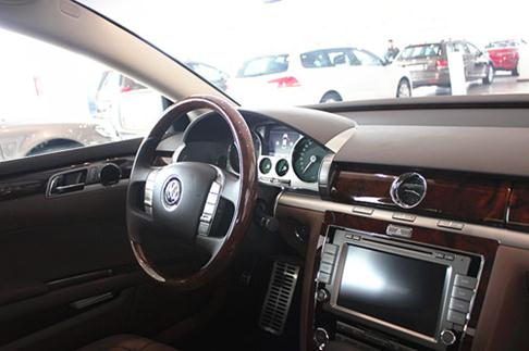 進口輝騰V8 進口輝騰V8